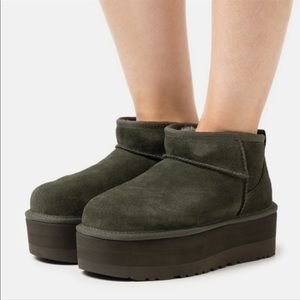 UGG Ulta Mini Platform | Size 8 | Green | New